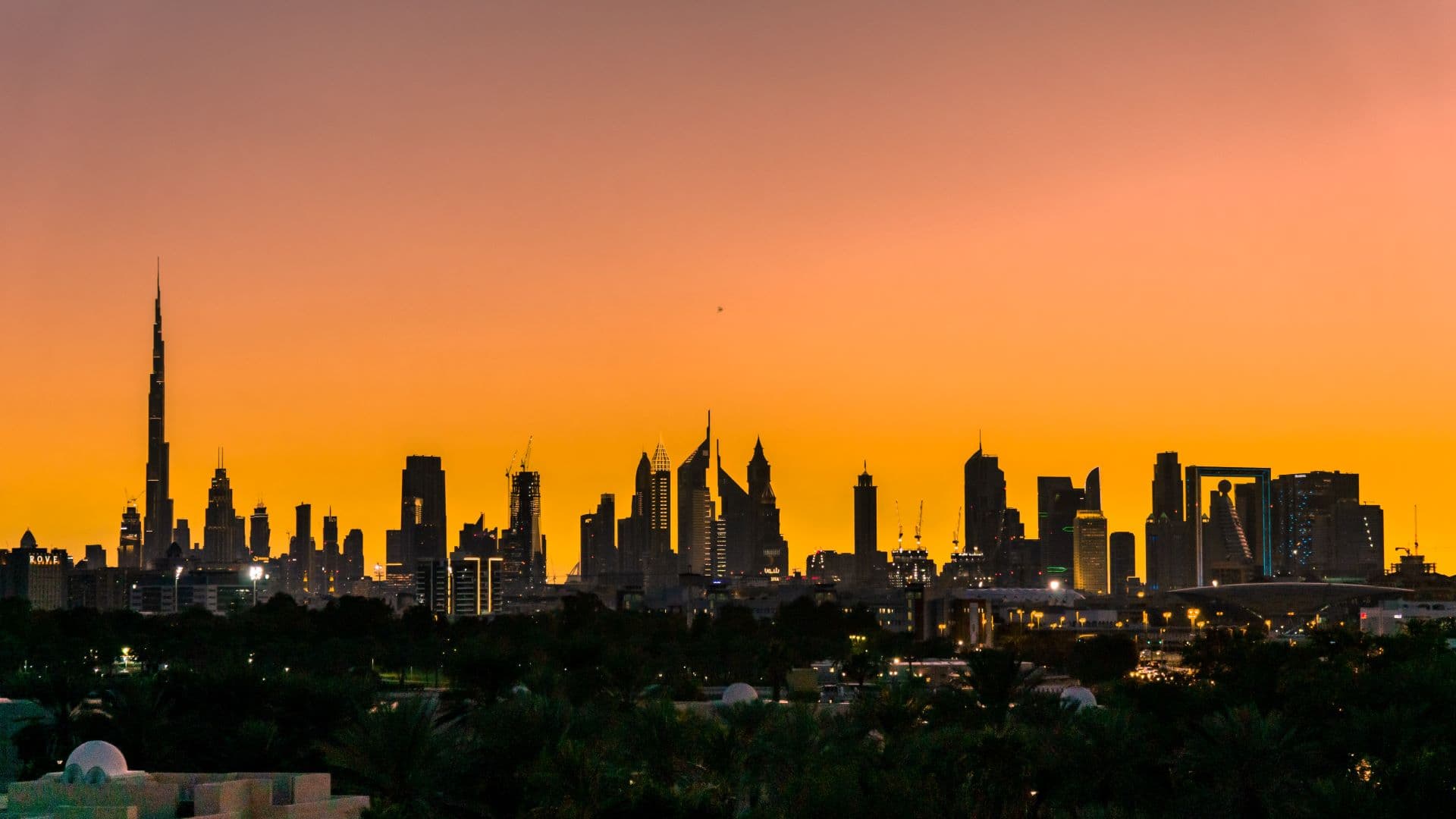 Jetting Off to the Jewel of the Desert: A Thrilling Guide to Visiting Dubai