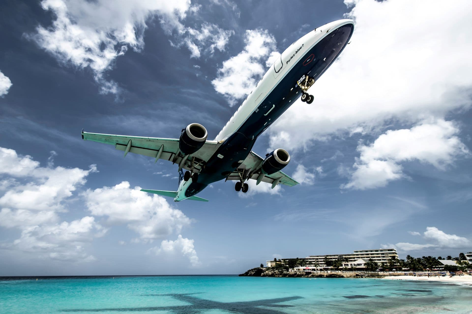 Airline Fleet Commonality and Tourism Efficiency