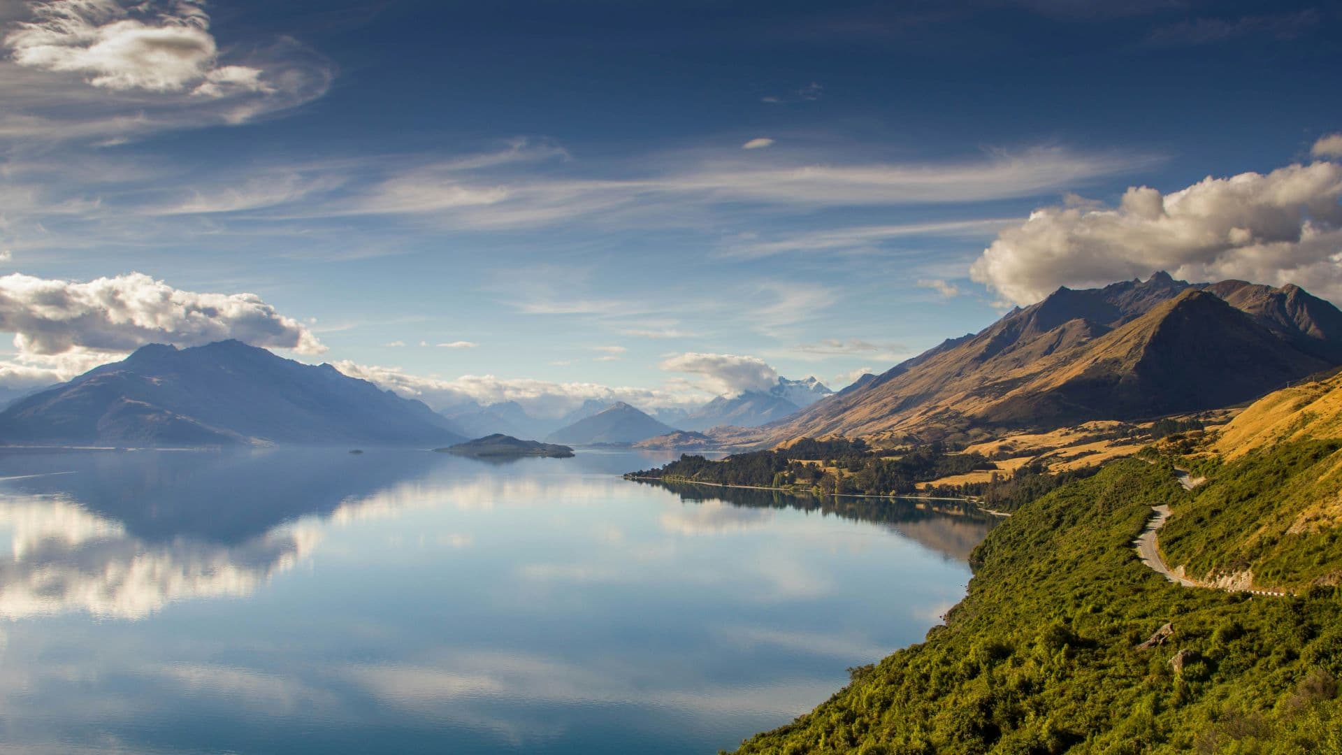 Experience the Wonders of New Zealand: A Journey to the Land of the Long White Cloud