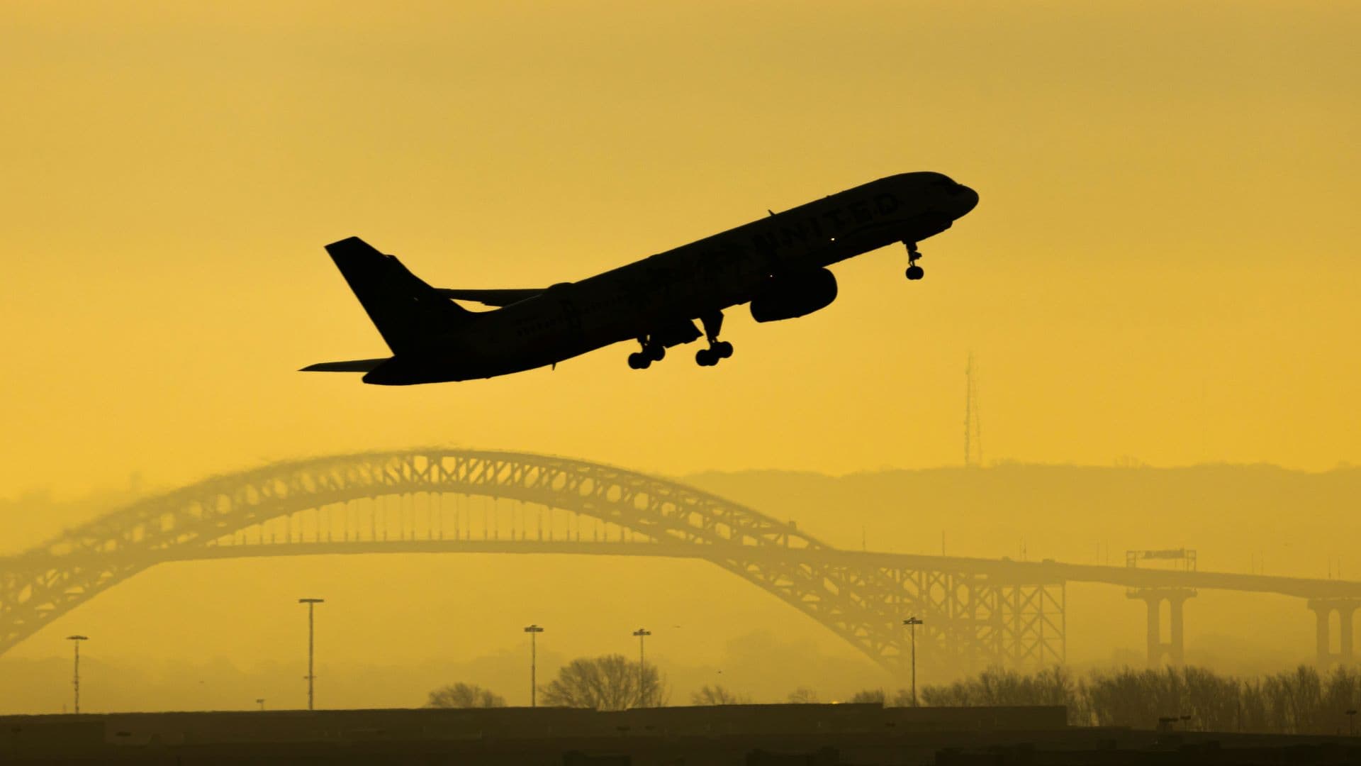 Frequent Flyer Secrets: How to Travel Better for Less