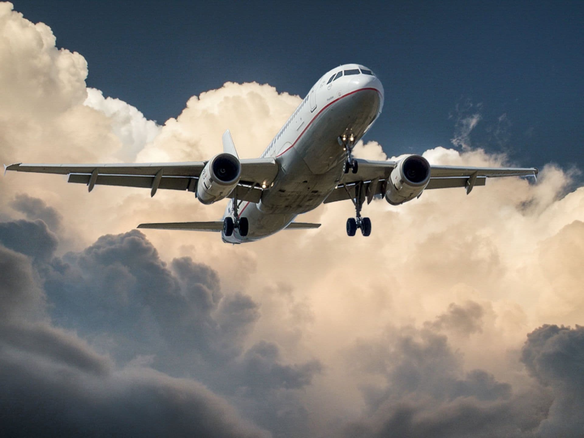 How South Africans can experience luxury flights on a budget