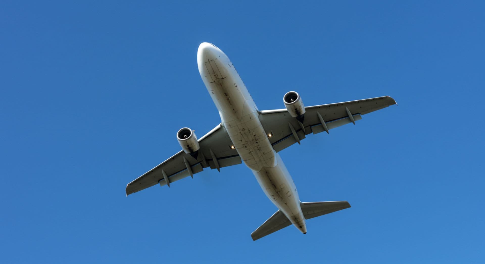 The Ultimate Aviation Bucket List: Must-Do Flight Experiences Around the World