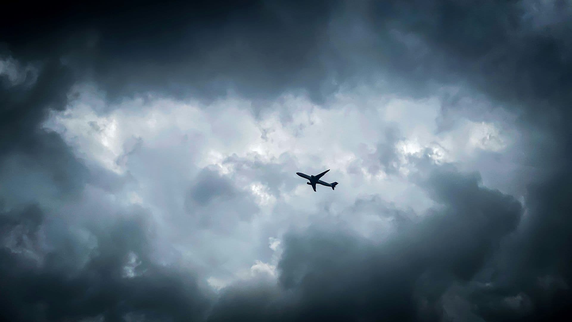 Weather-Proof Skies: Airlines and Tourism Continuity