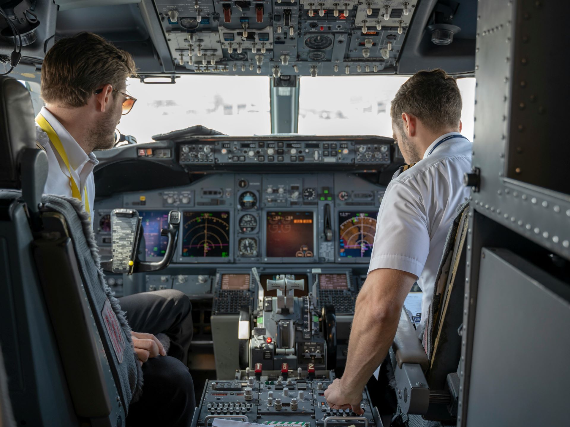 inside-airline-pilot-training-for-modern-aircraft