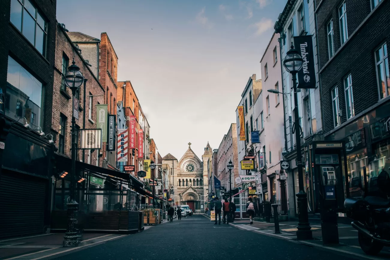 a-journey-to-the-heart-of-ireland-1-1300x867.webp