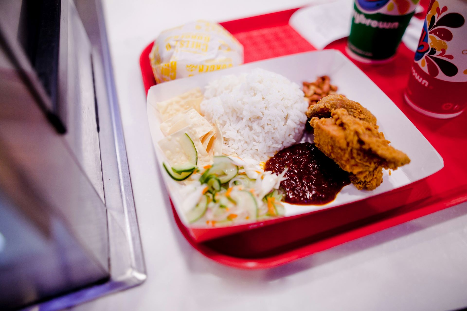fly-feast-repeat-culinary-journeys-via-the-skies-1.jpg