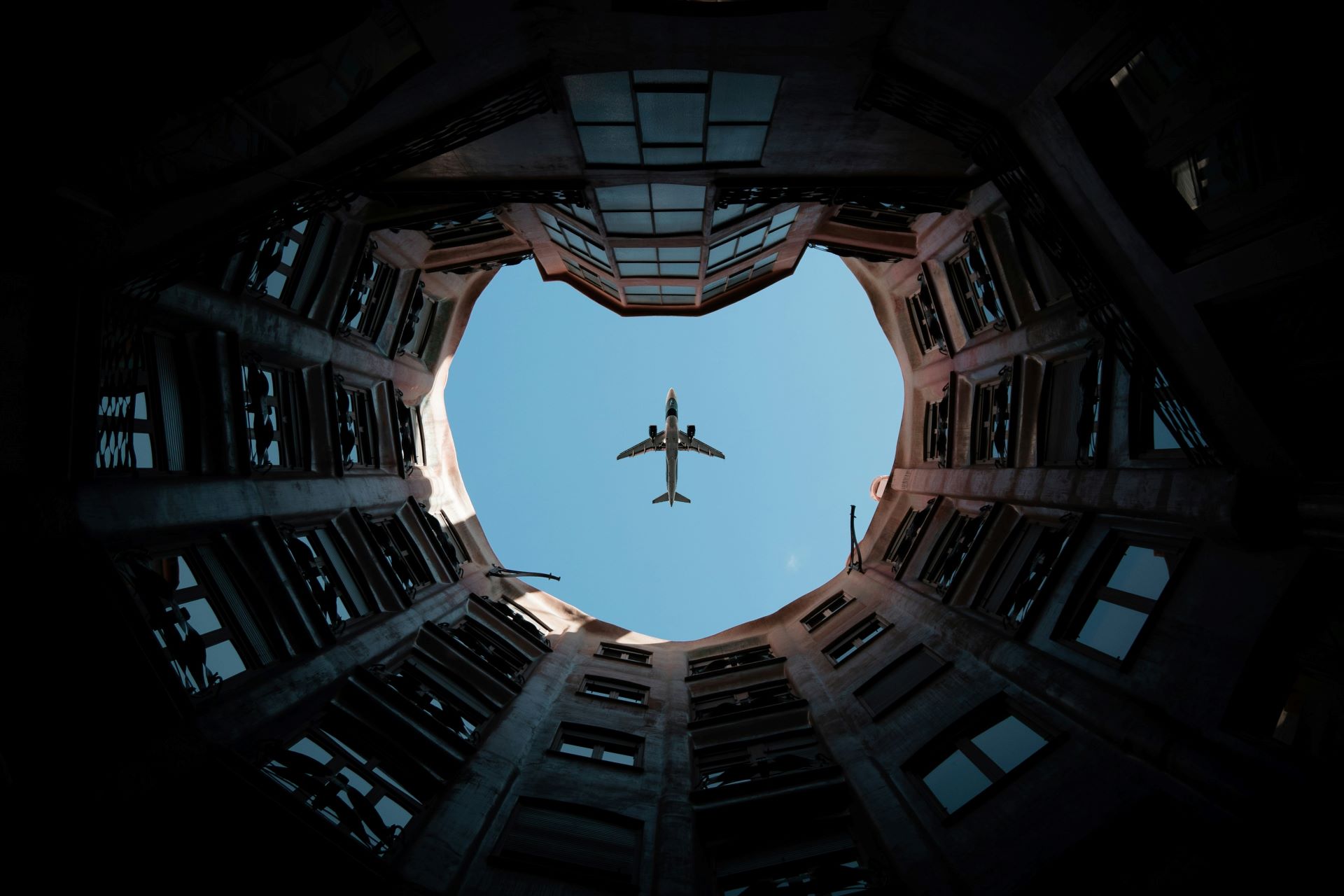 fly-feast-repeat-culinary-journeys-via-the-skies-2.jpg