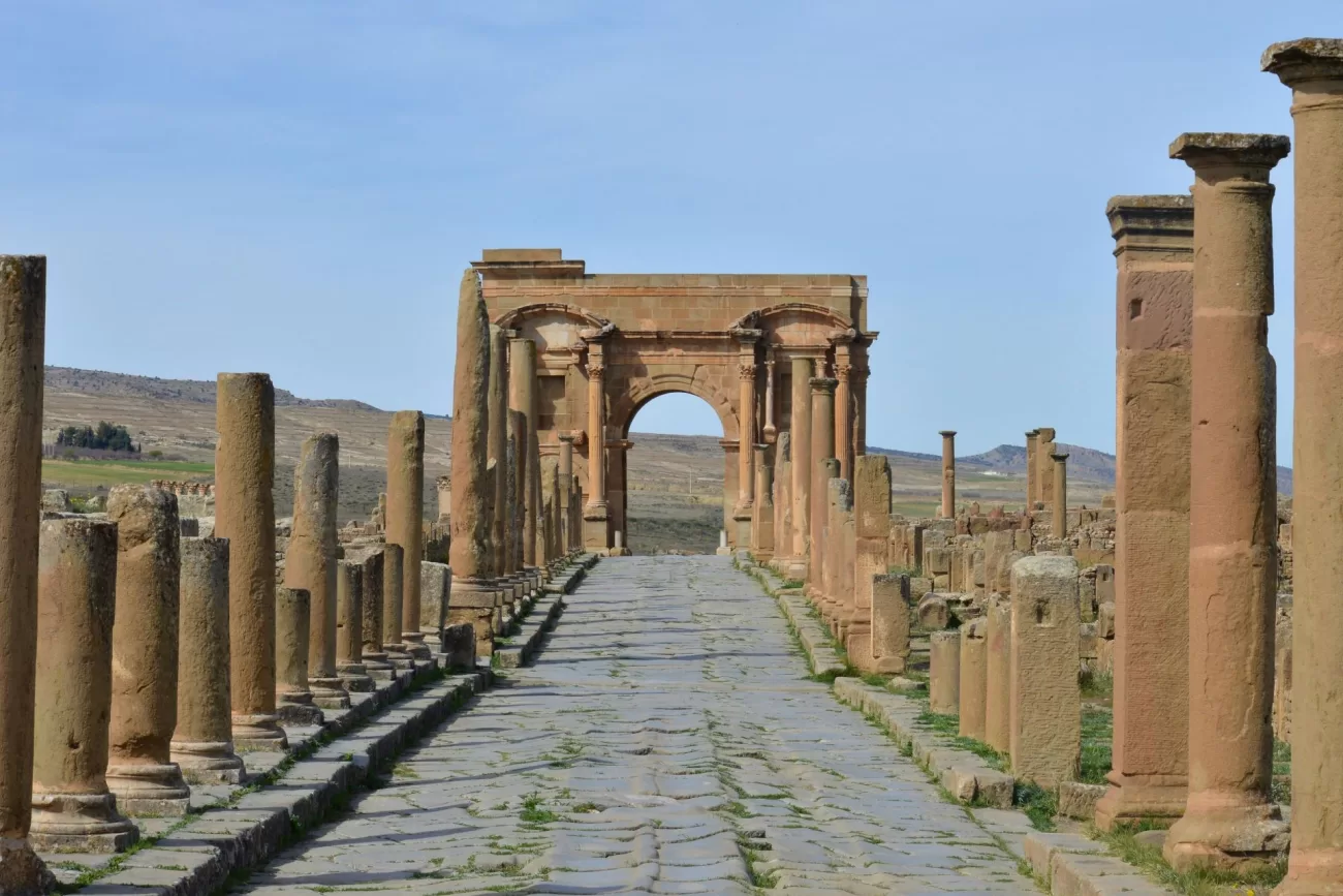 flying-to-algeria-3-1300x867.webp