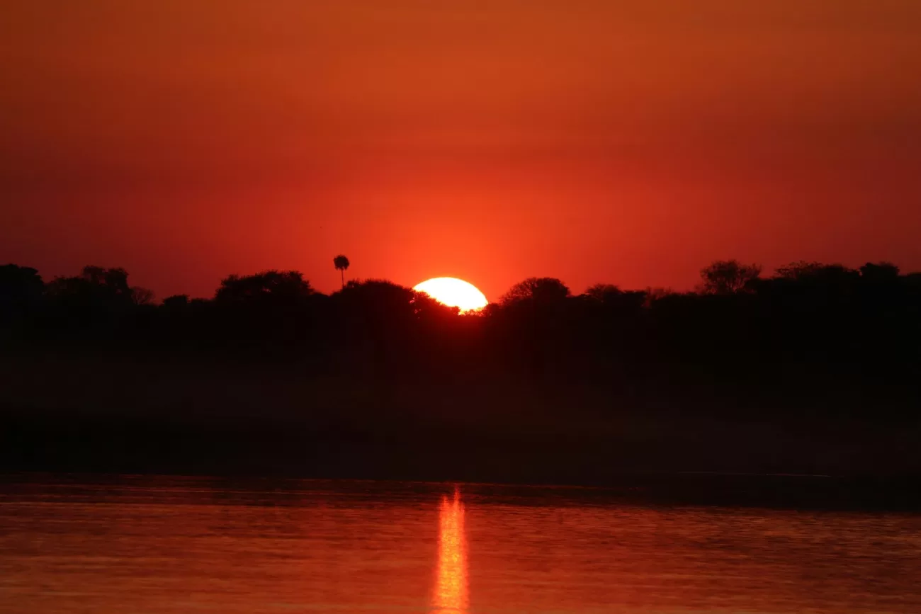 flying-to-angola-1300x867.webp
