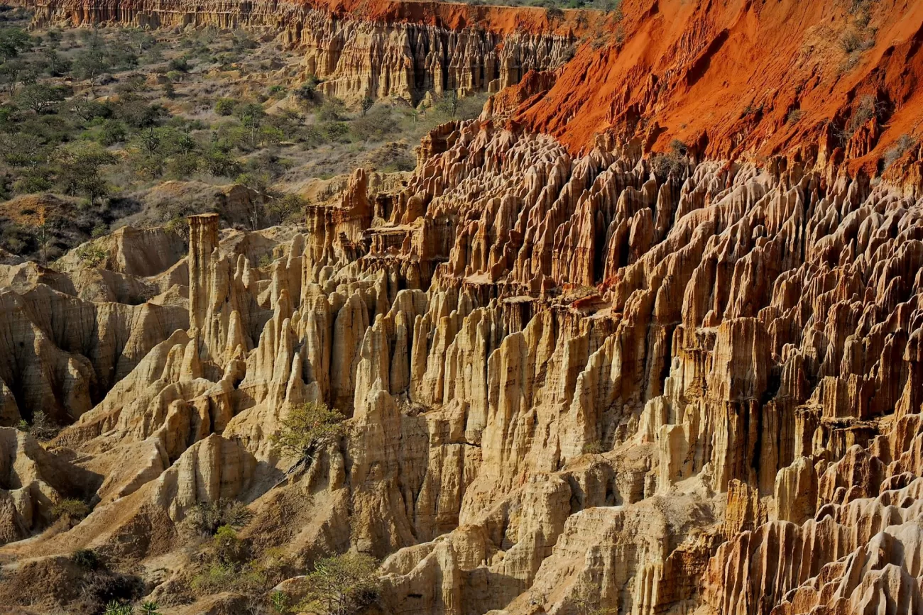 flying-to-angola-2-1300x867.webp