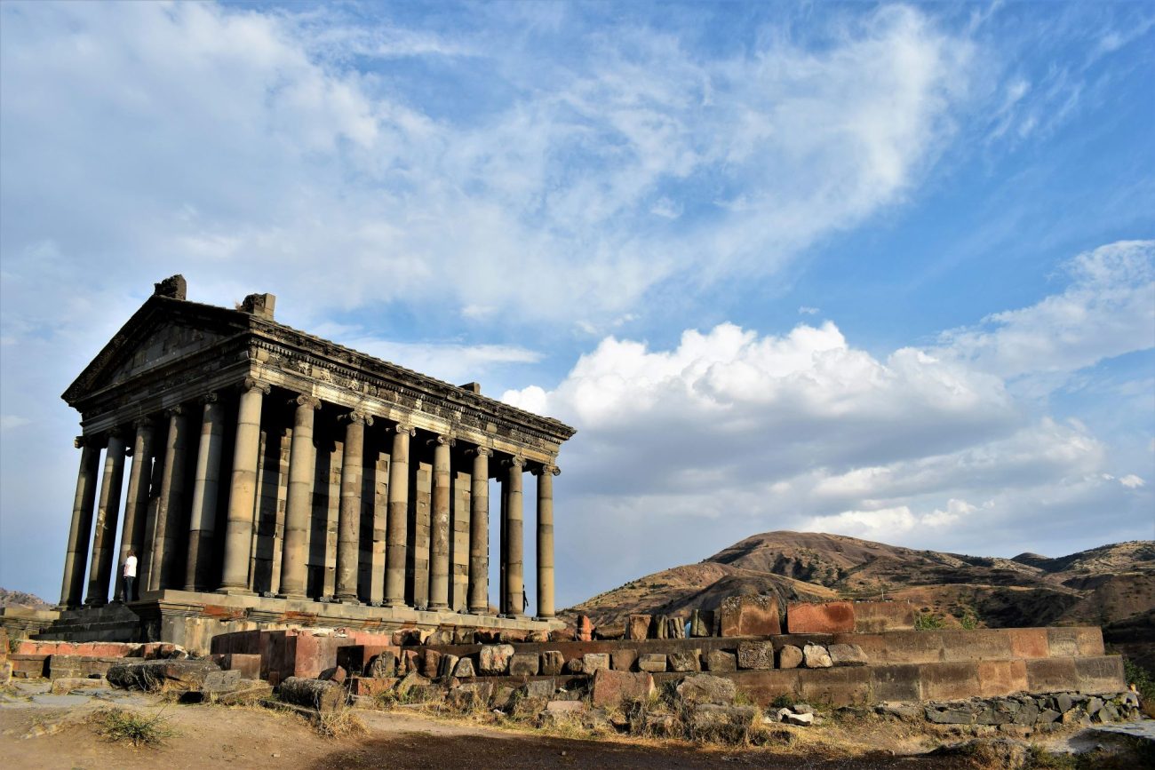 flying-to-armenia-1300x867.jpg