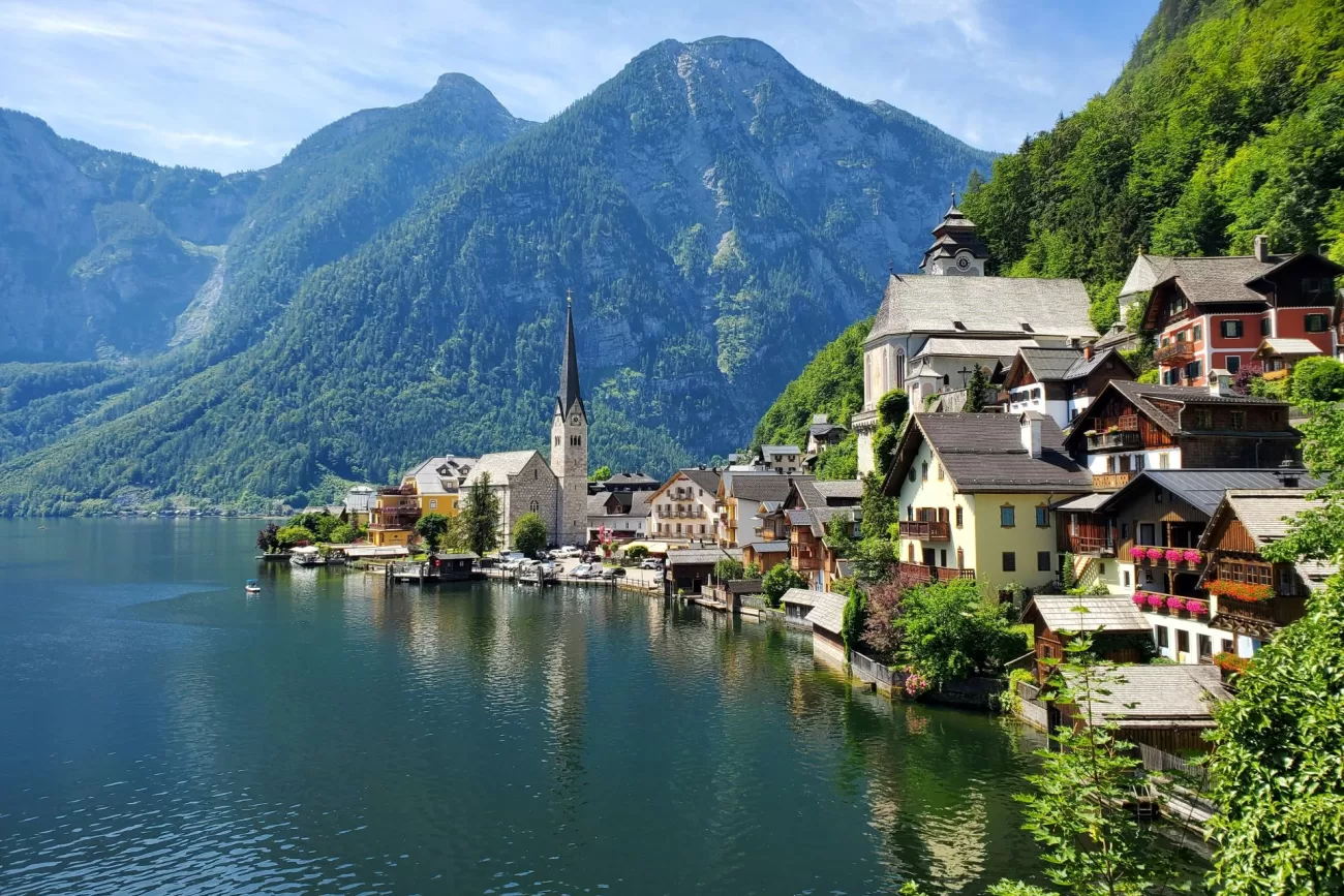 flying-to-austria-2-1300x867.webp