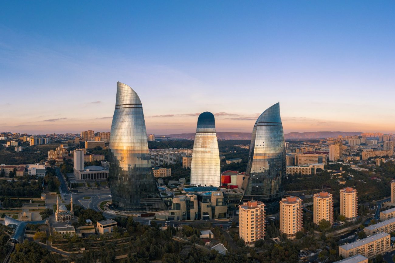 flying-to-azerbaijan-1300x867.jpg