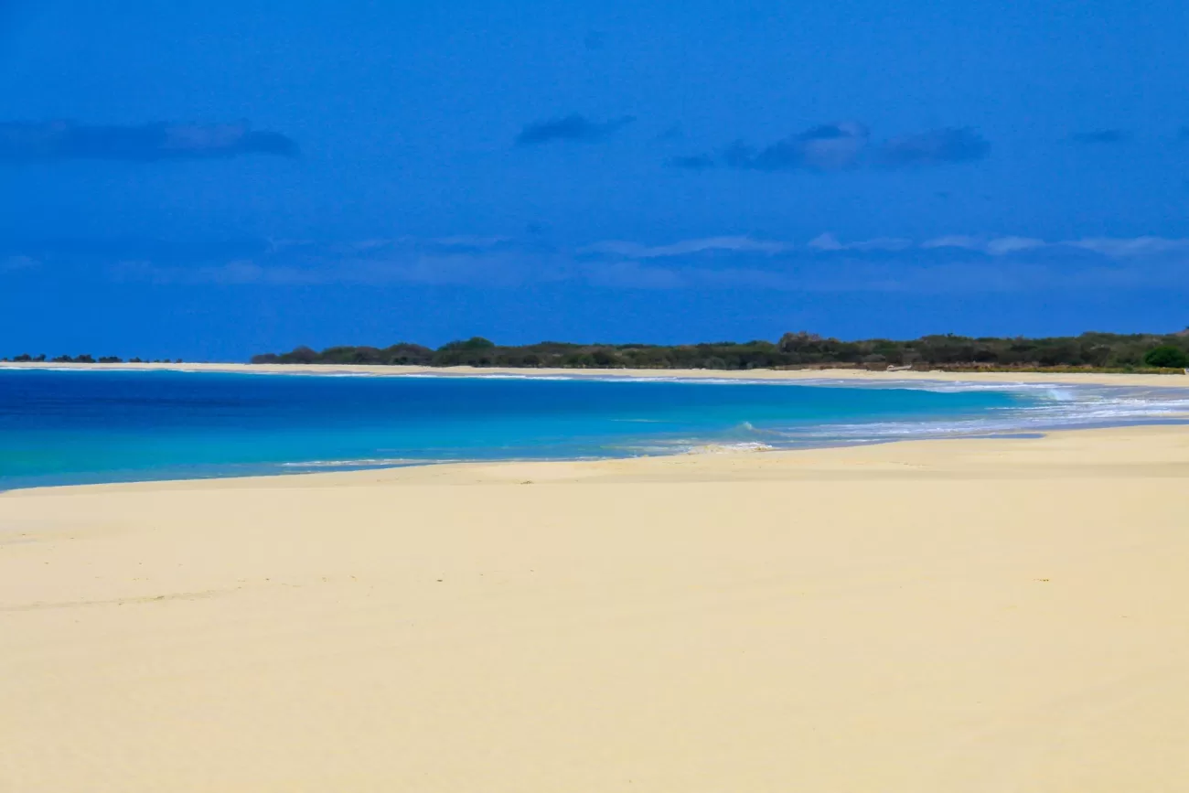 flying-to-cabo-verde-1300x867.webp