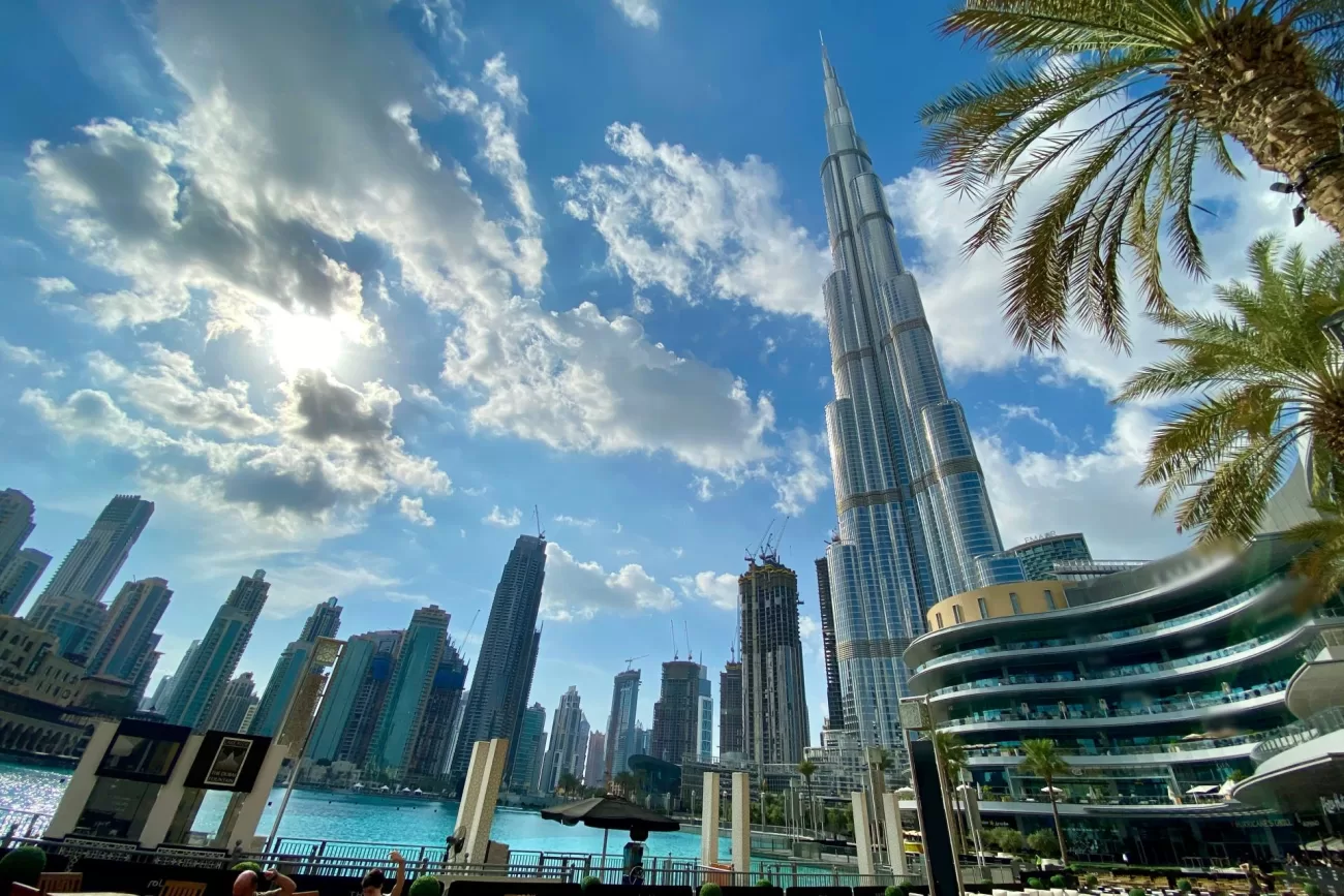 flying-to-dubai-1300x867.webp