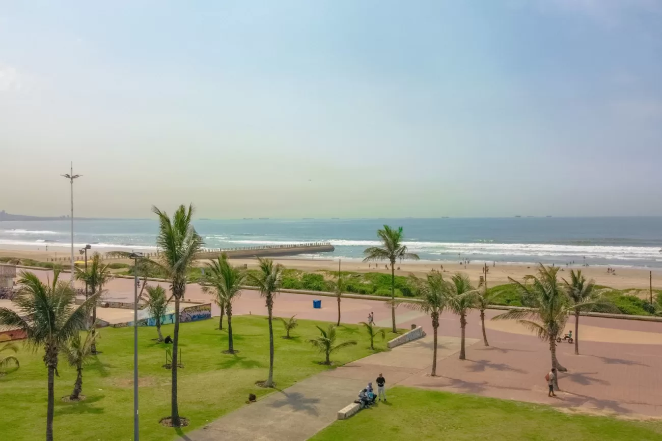 flying-to-durban-beach-1300x867.webp