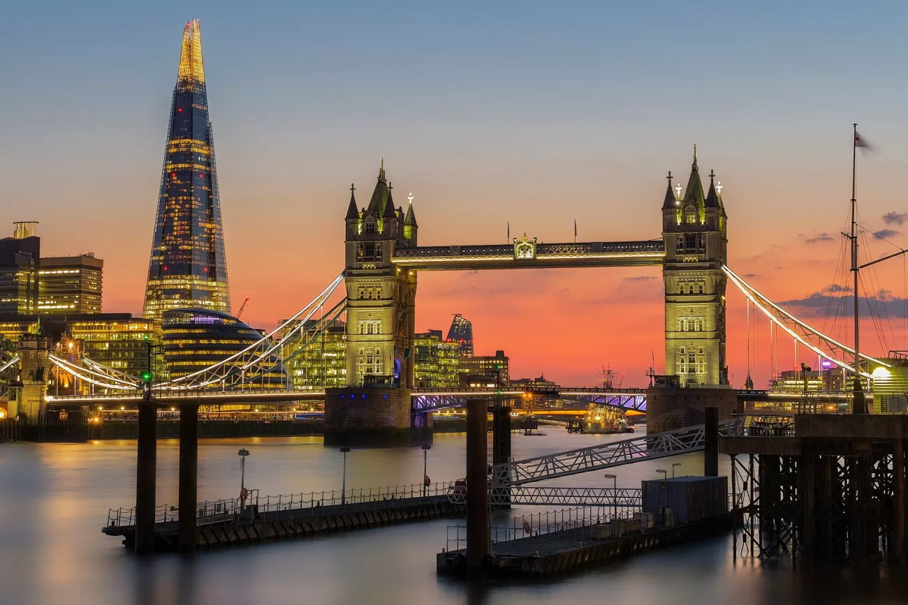 flying-to-england-1300x867.webp