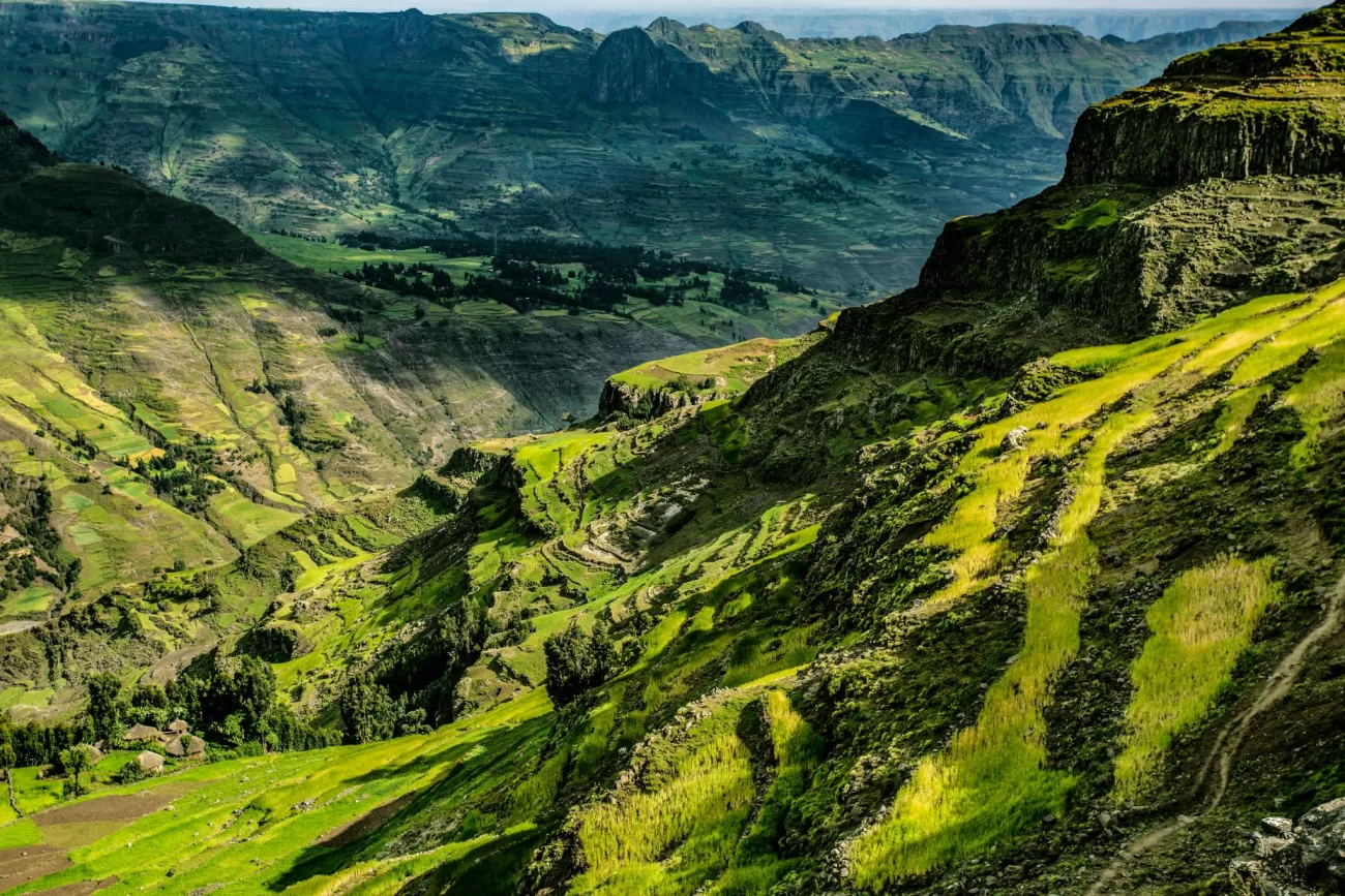 flying-to-ethiopa-1300x867.webp