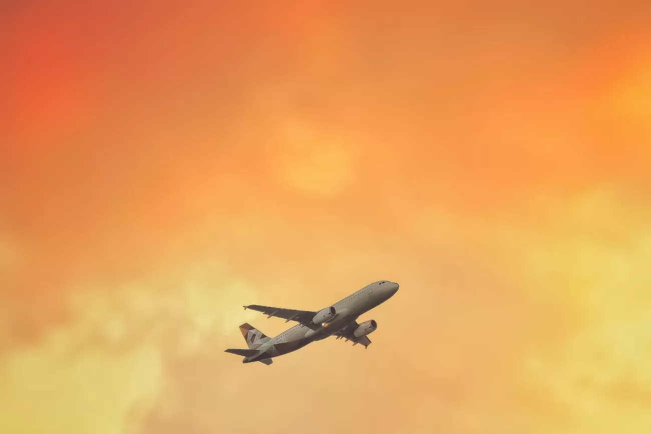 flying-to-france-6-1300x867.webp