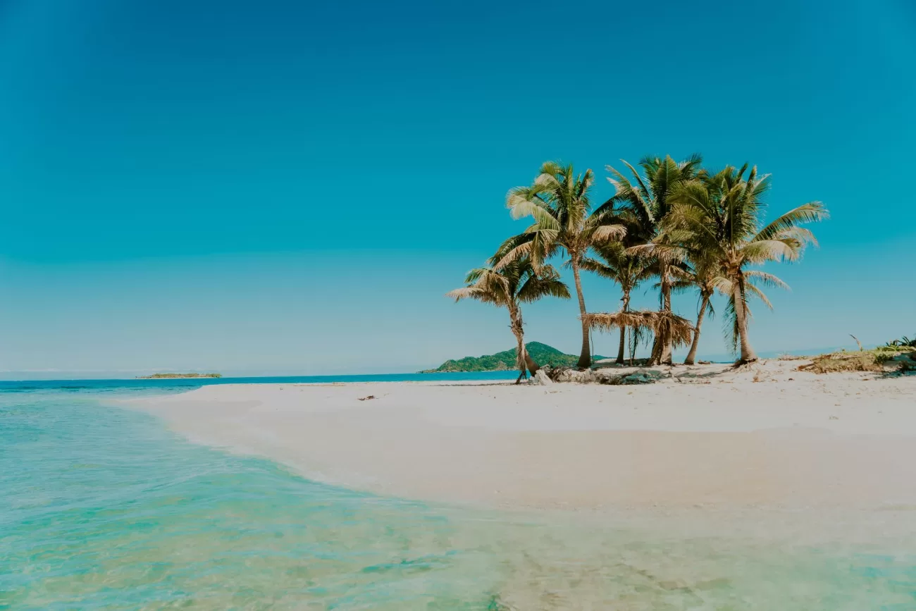 flying-to-honduras-3-1300x867.webp