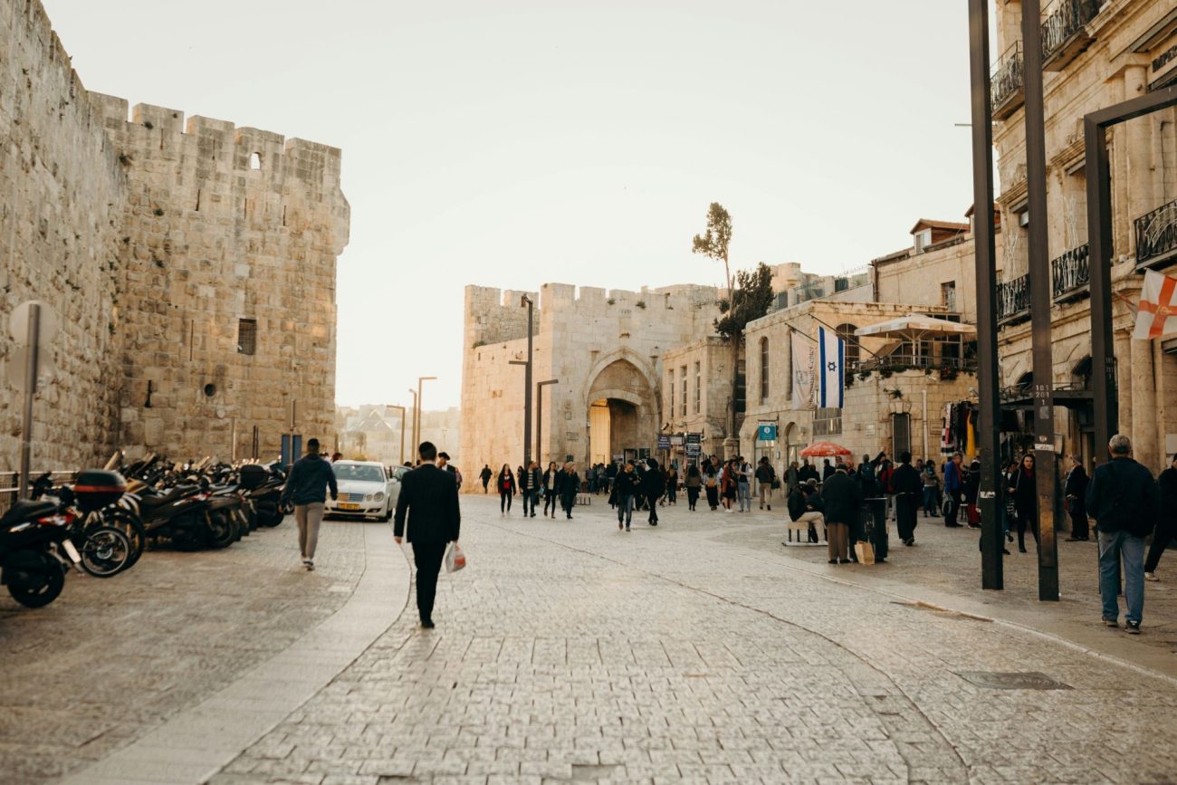 flying-to-israel-4-1300x867.jpg