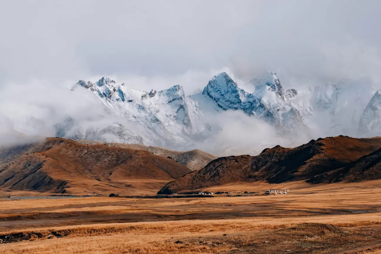 flying-to-kyrgyzstan-1300x867.webp