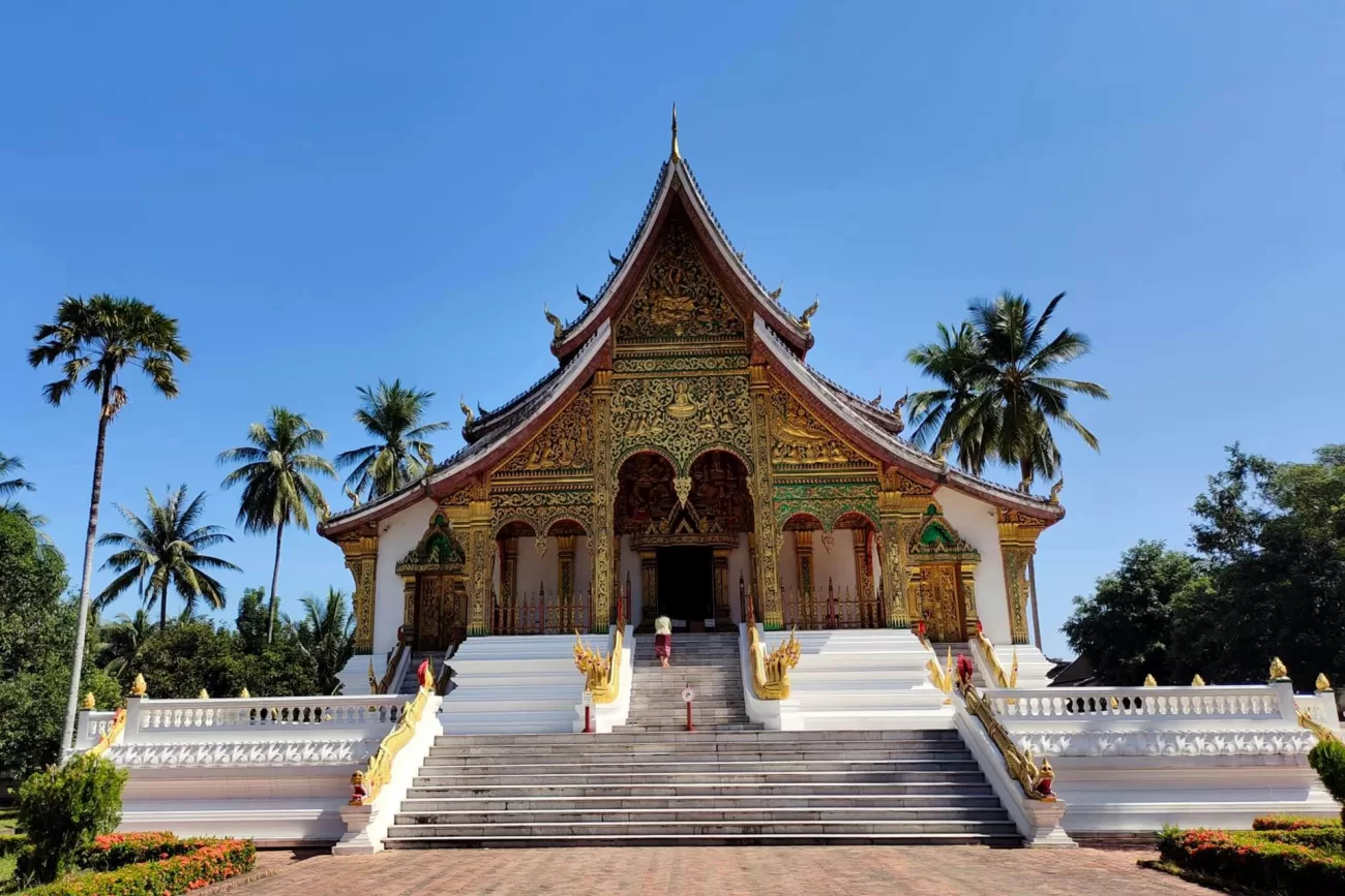 flying-to-laos-1-1300x867.webp