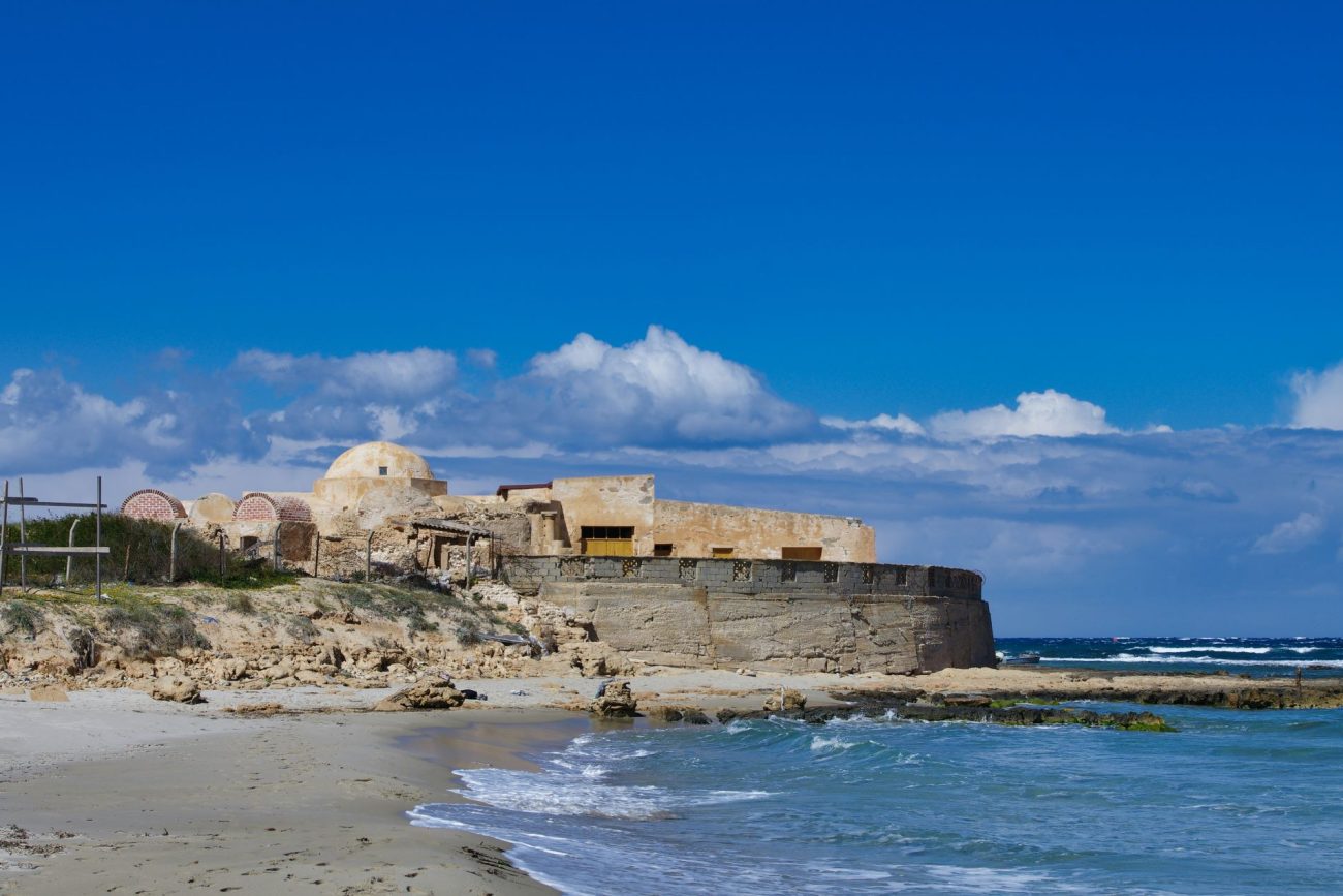 flying-to-libya-2-1300x867.jpg