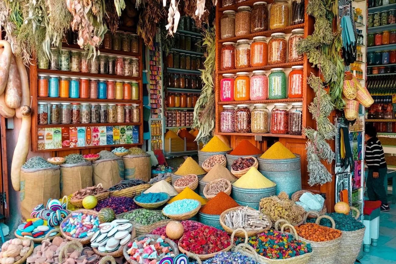 flying-to-morocco-2-1300x867.webp