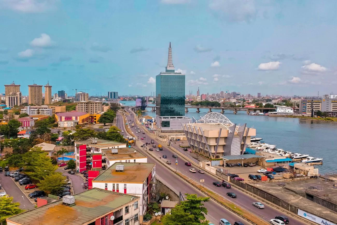 flying-to-nigeria-1-1300x867.webp