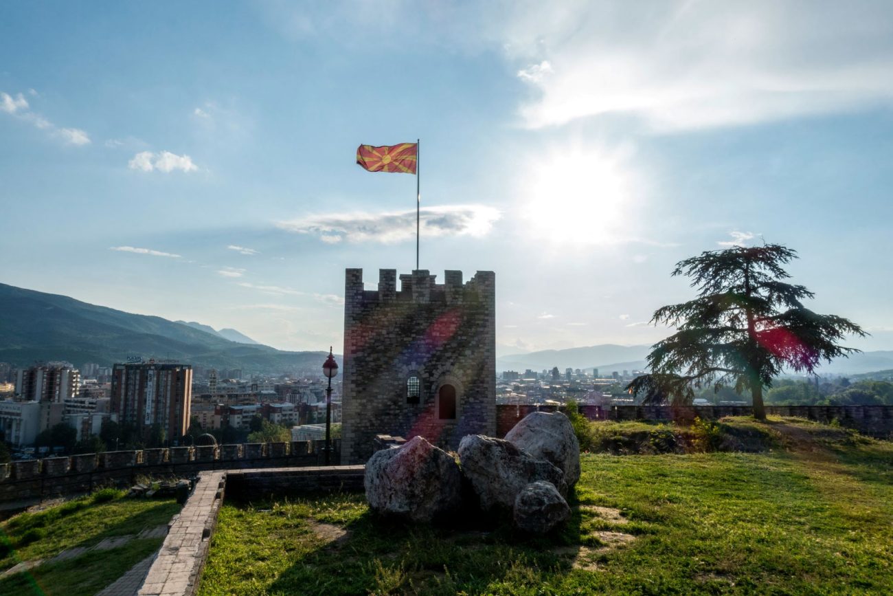 flying-to-north-macedonia-1300x867.jpg