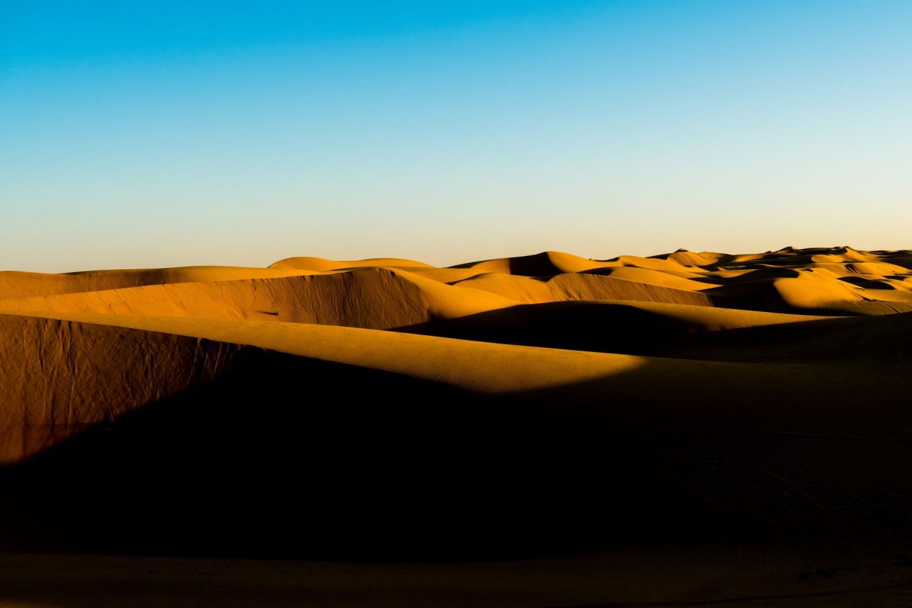 flying-to-oman-1-1300x867.jpg
