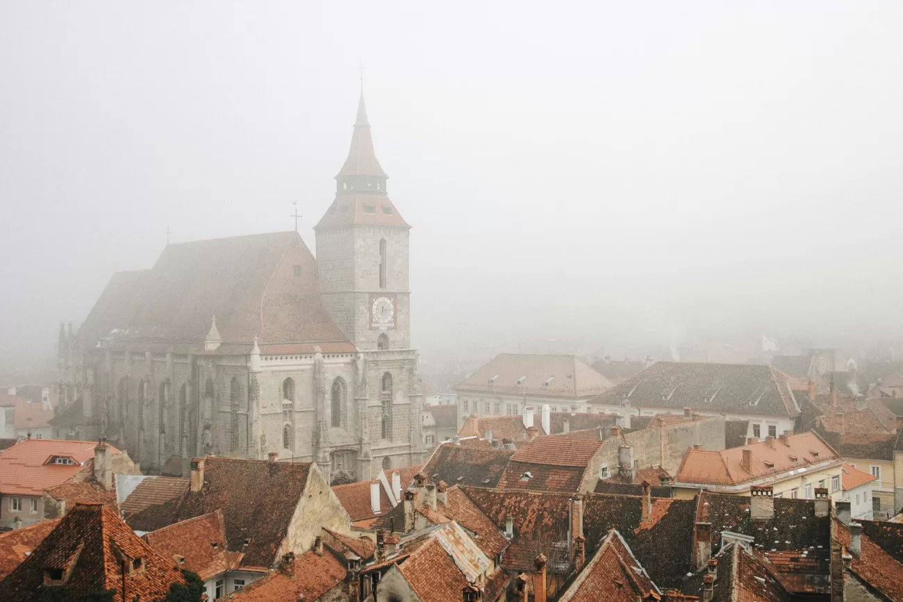 flying-to-romania-2-1300x867.webp
