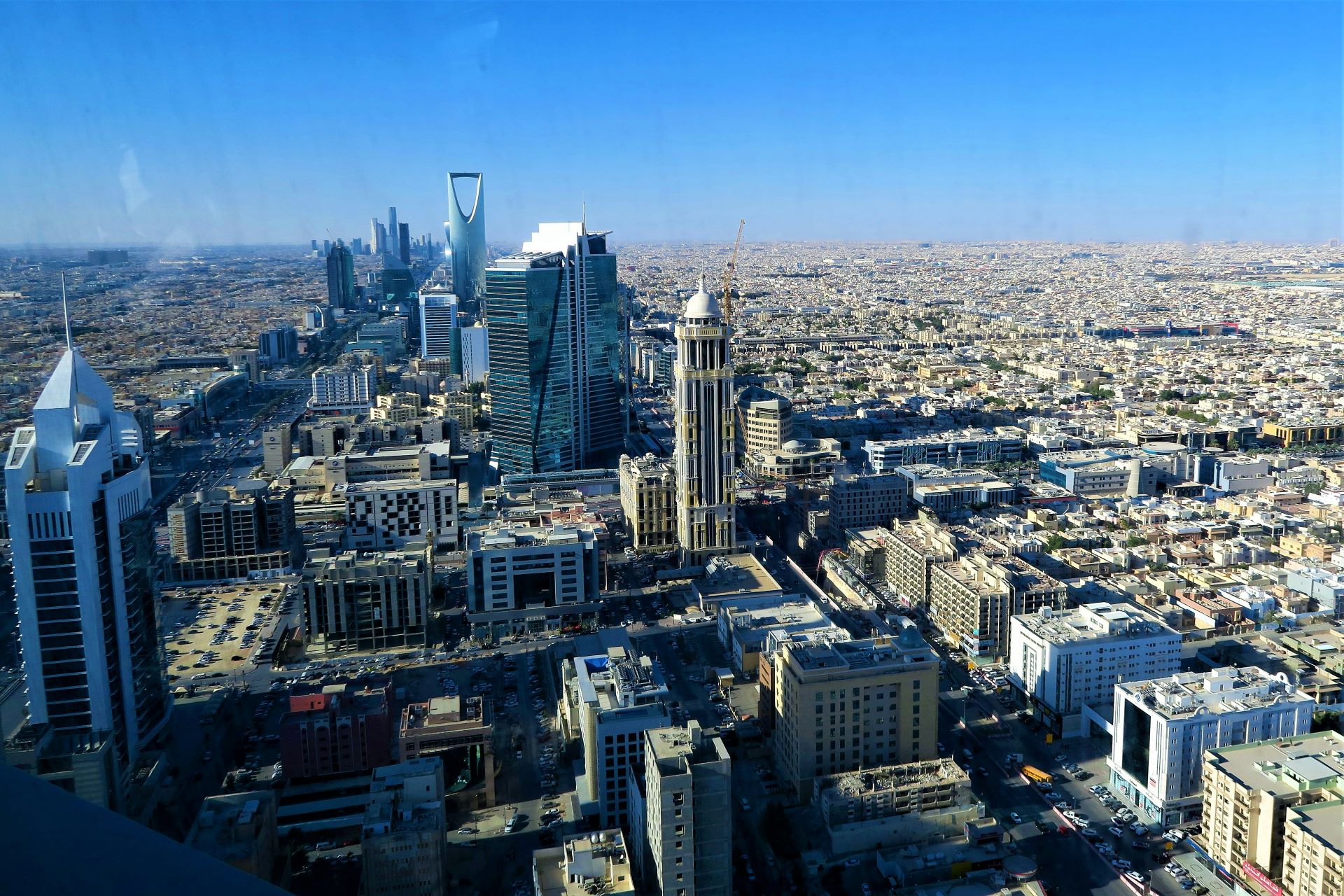 flying-to-saudi-arabia-3.jpg