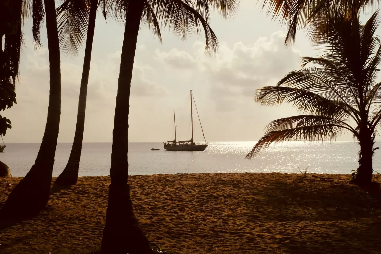 flying-to-the-marshall-islands-2-1300x867.webp
