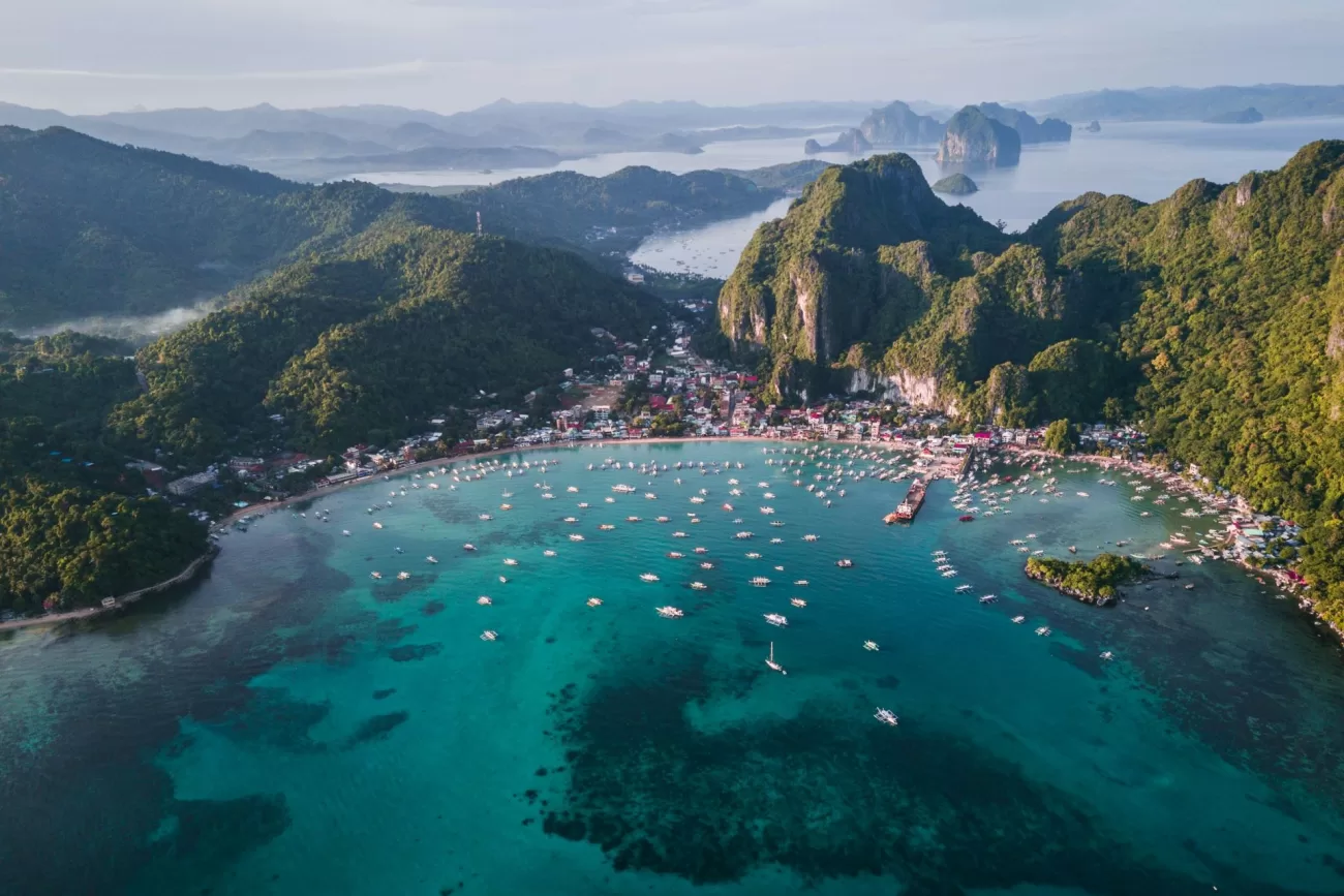 flying-to-the-philippines-1300x867.webp