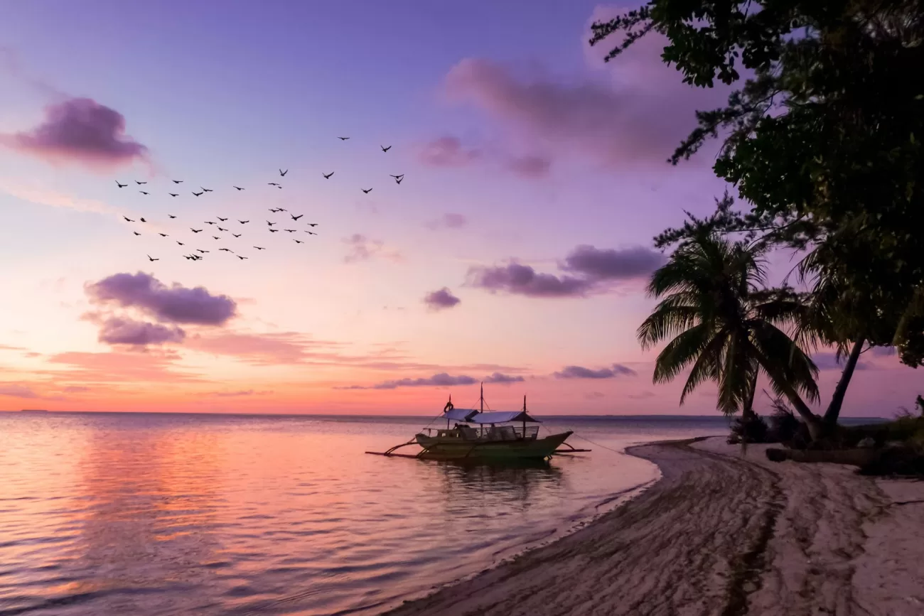 flying-to-the-philippines-2-1300x867.webp