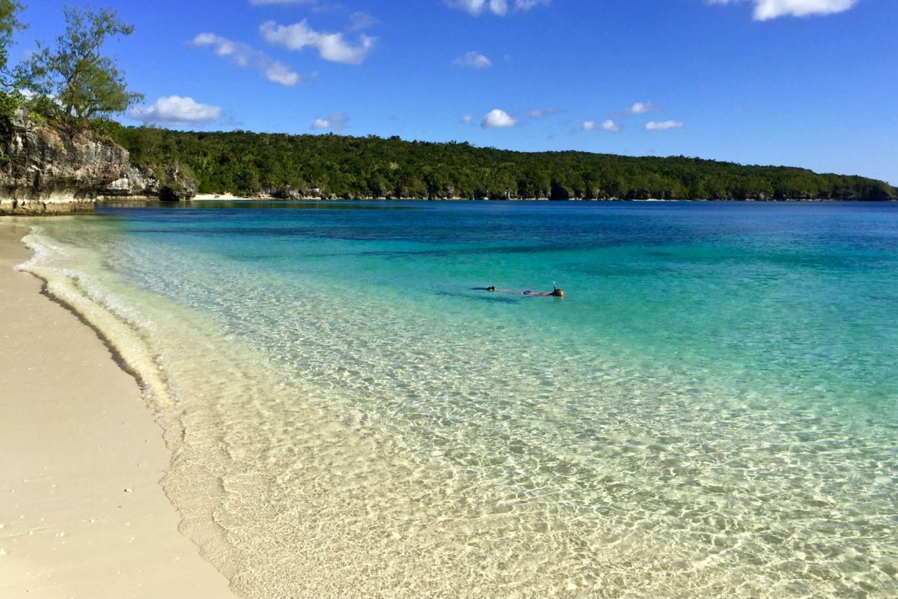 flying-to-vanuatu-1-1300x867.jpg