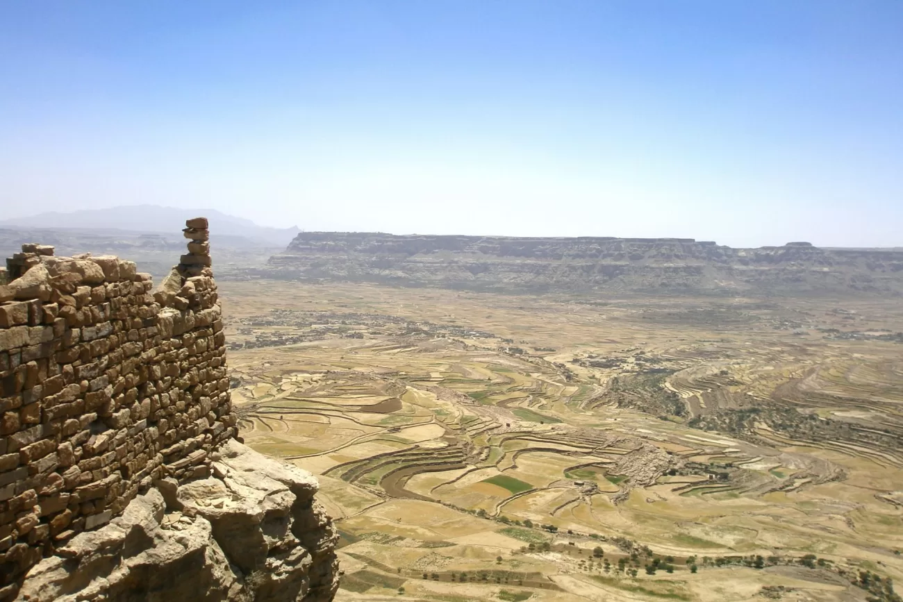 flying-to-yemen-1-1300x867.webp