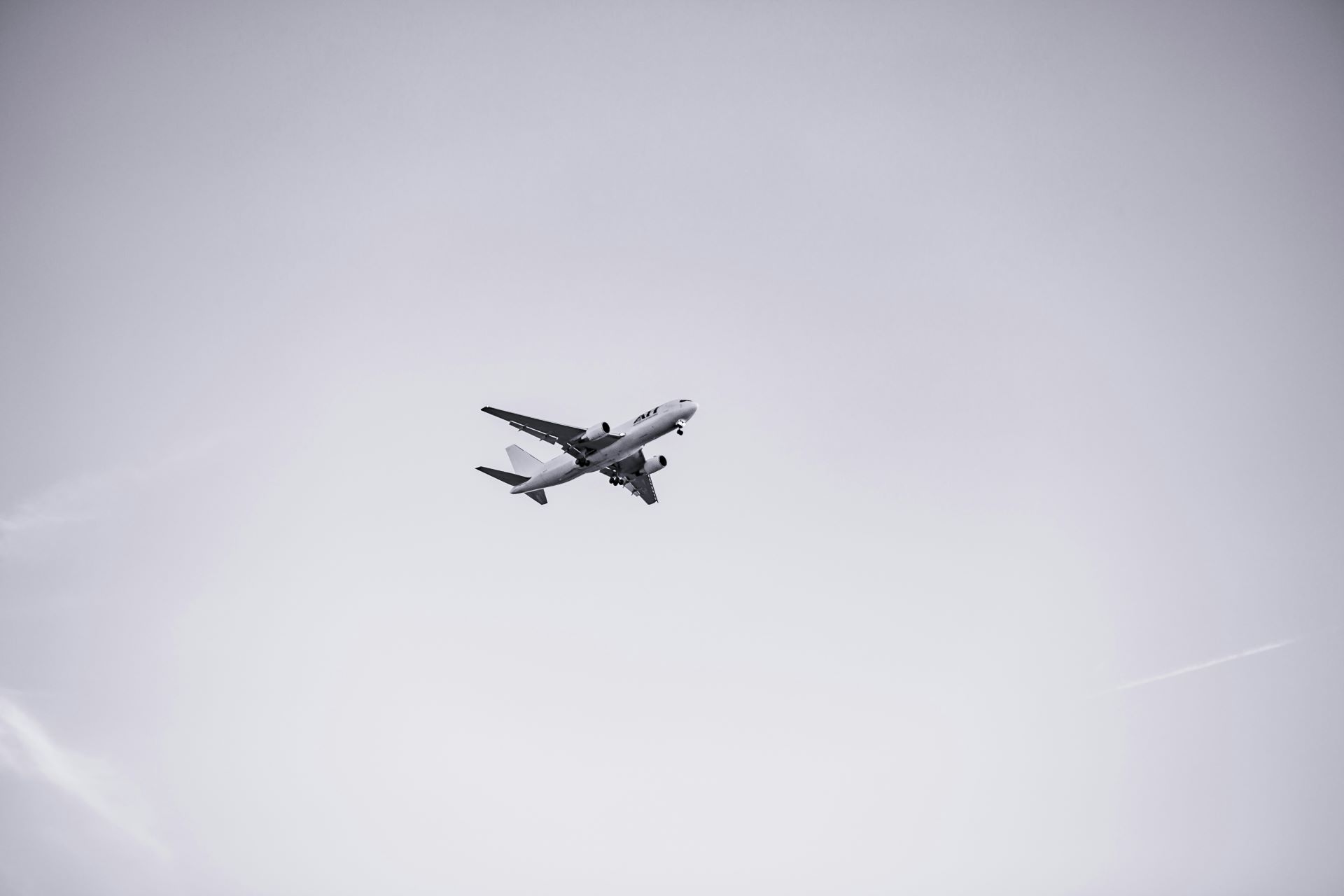 from-the-skies-how-scenic-flights-are-redefining-adventure-travel-1.jpg