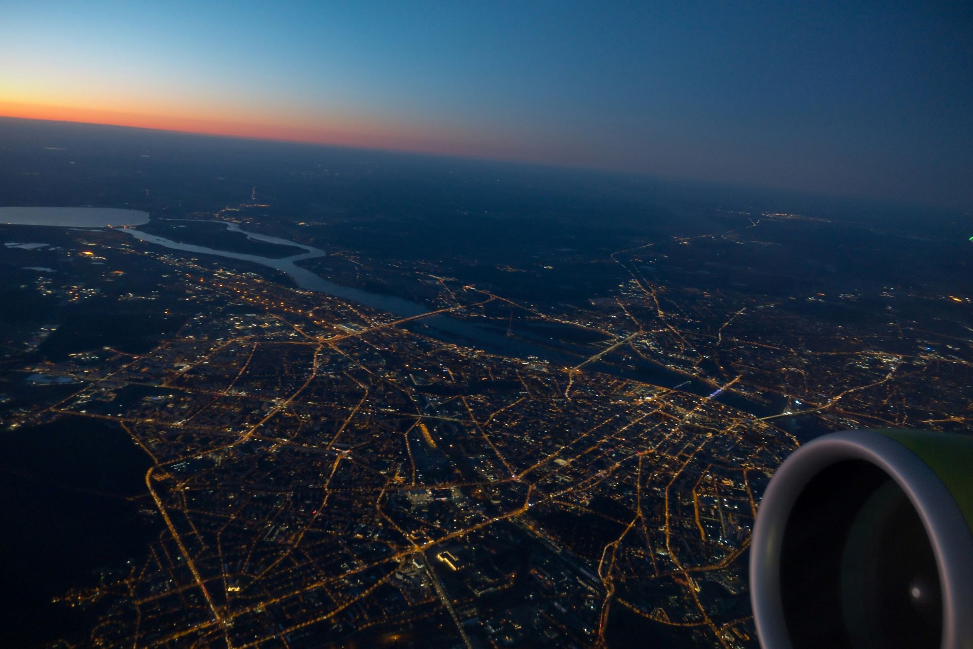 how-airline-route-maps-quietly-shape-travel-desire