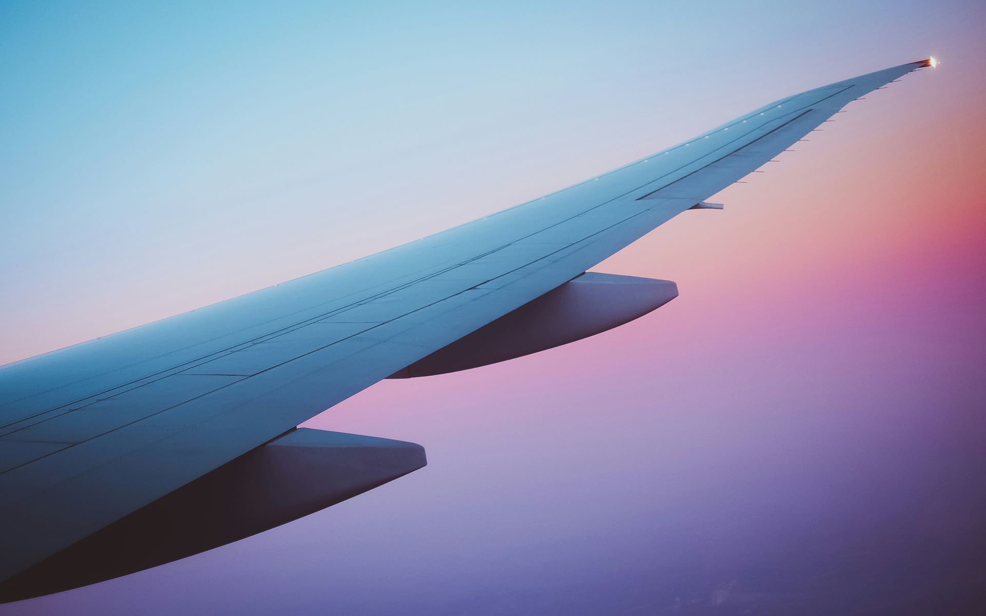 jet-lag-joy-and-journey-how-flying-affects-our-minds-and-bodies.jpg