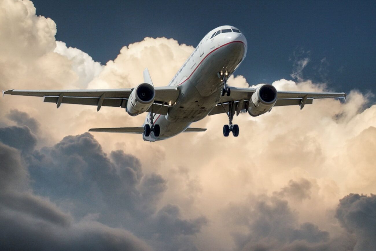 luxury-flights-last-minute-check-in-1300x867.jpg