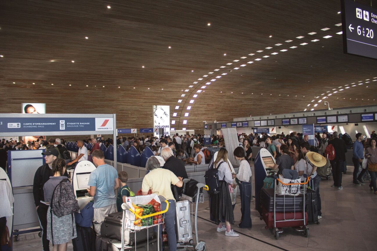 luxury-flights-points-and-miles-1300x867.jpg