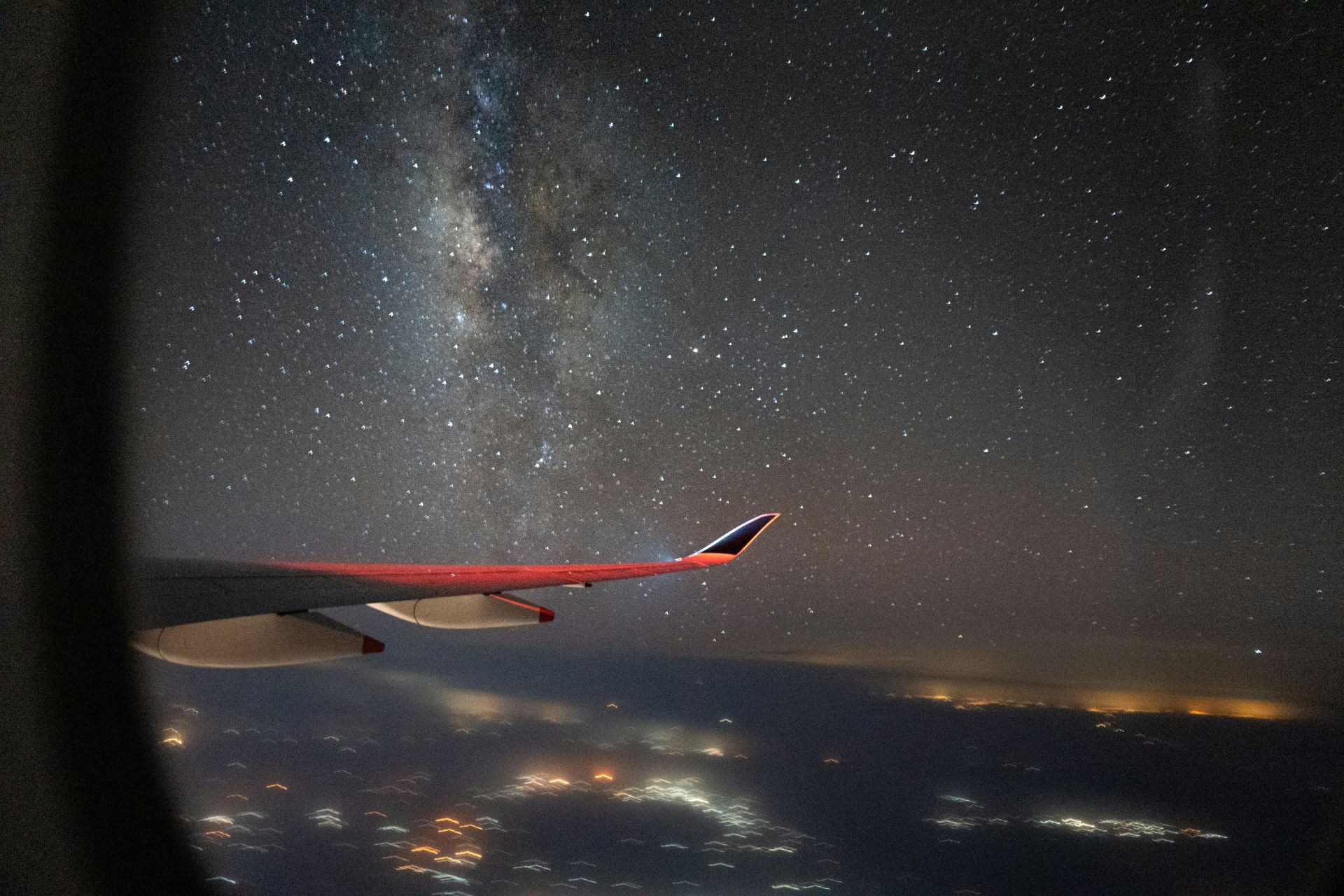 the-art-of-the-inflight-menu-elevating-culinary-experiences-at-35000-feet-1.jpg