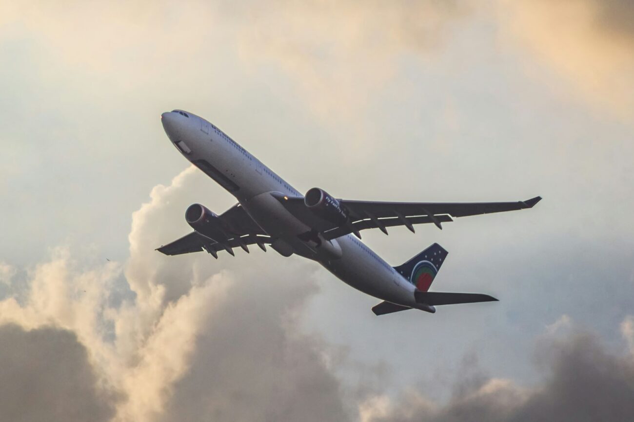 the-evolution-of-airline-loyalty-tourism-in-the-age-of-frequent-flyer-programs-1-1300x867.jpg