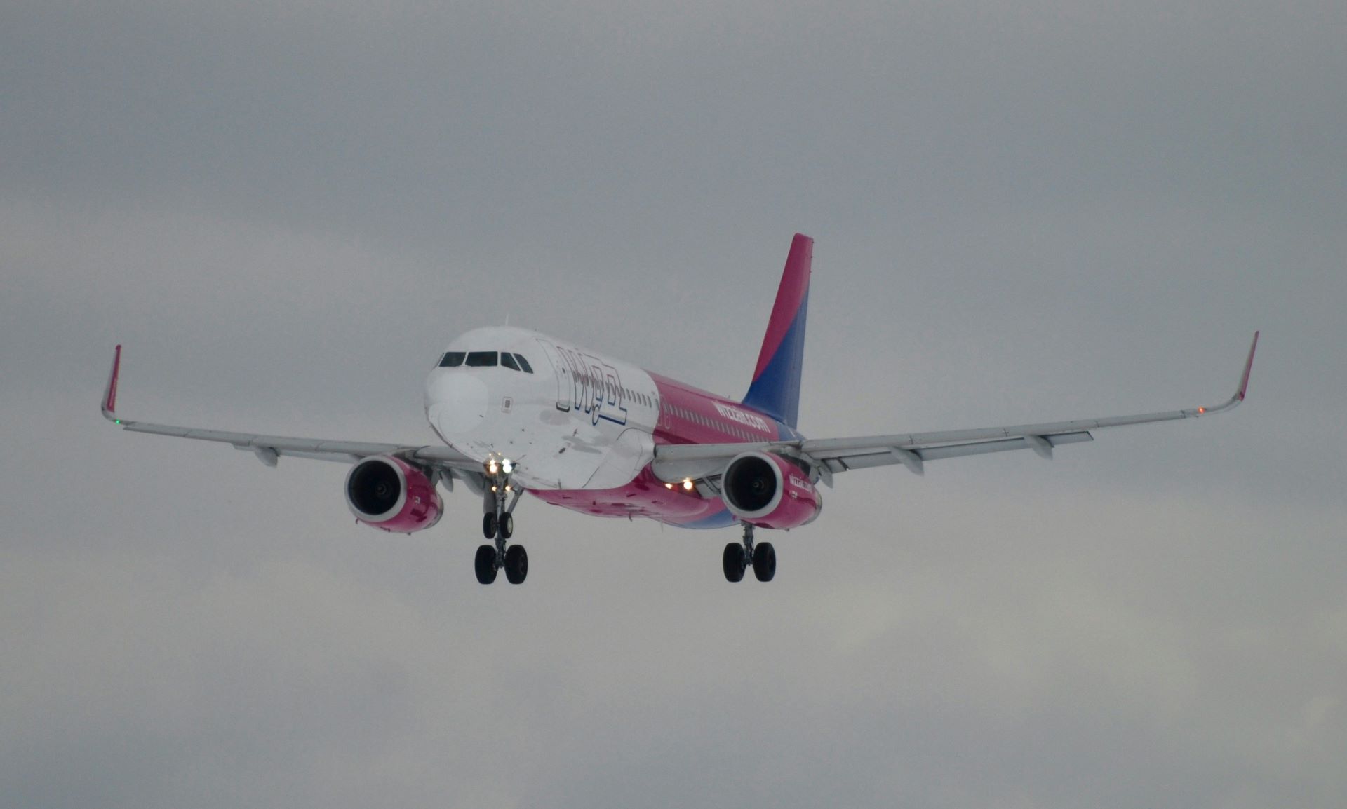 the-psychology-of-aerial-tourism-why-we-love-to-fly-3.jpg