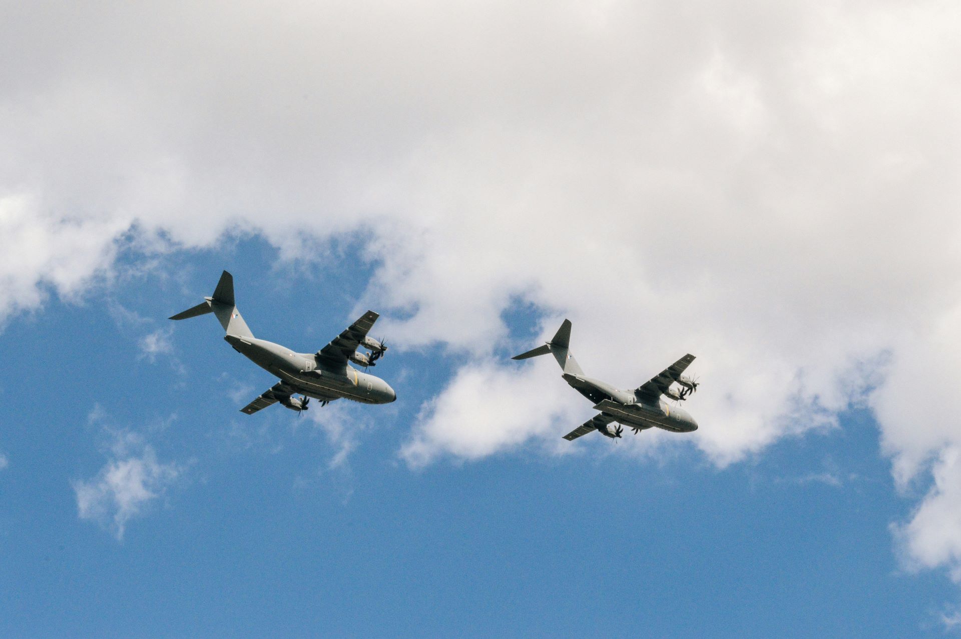 the-psychology-of-aerial-tourism-why-we-love-to-fly.jpg