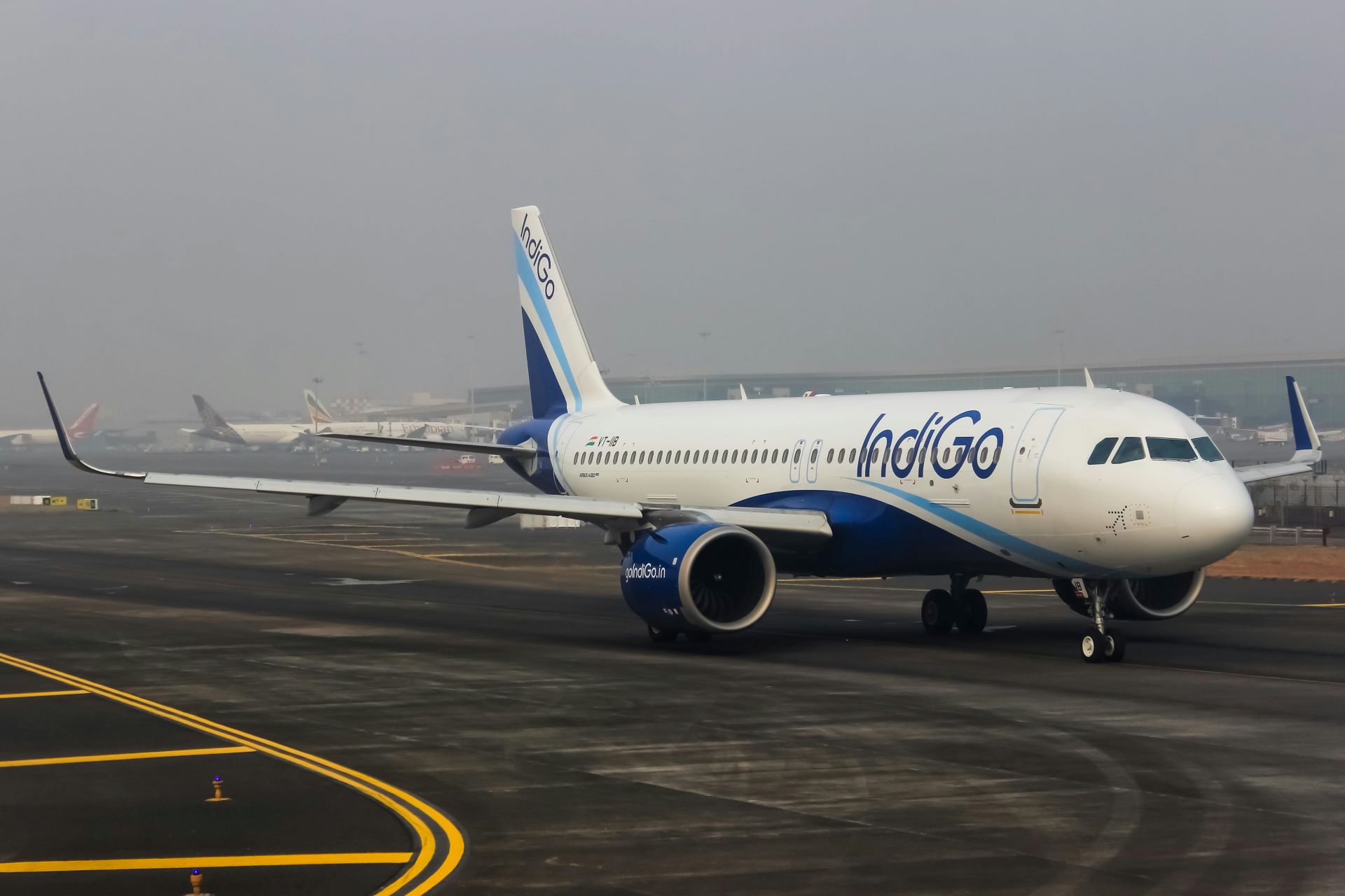 the-visual-language-of-airline-branding-explained-2