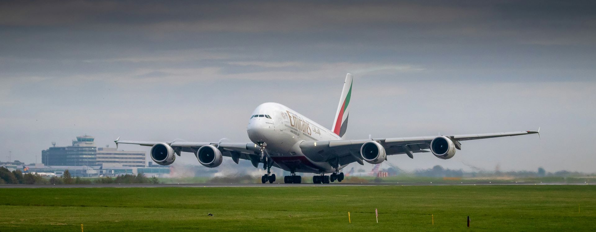 wheels-down-local-up-how-airlines-are-showcasing-culture-before-you-even-land-2.jpg